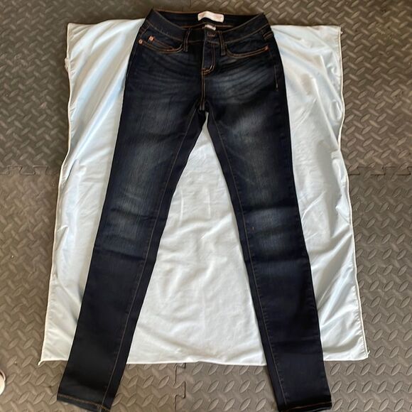 No Boundaries Denim - Dark blue stretchy skinny jeans with faded designer spots never worn size 3